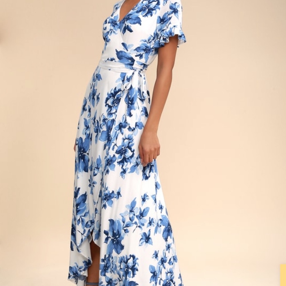 NWT LuLus XL v neck maxi wrap dress white and blue